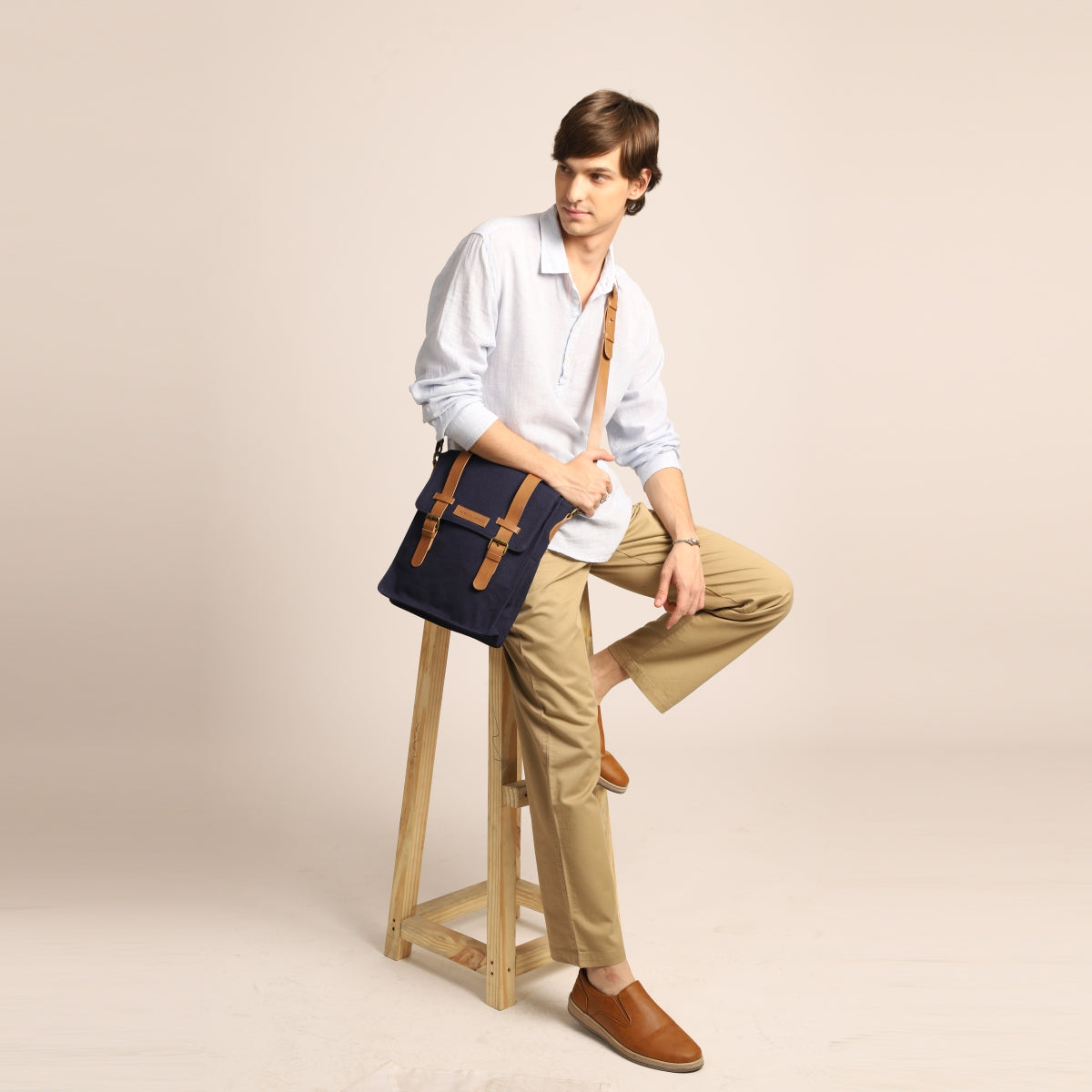 Bruno Messenger Bag - Blue