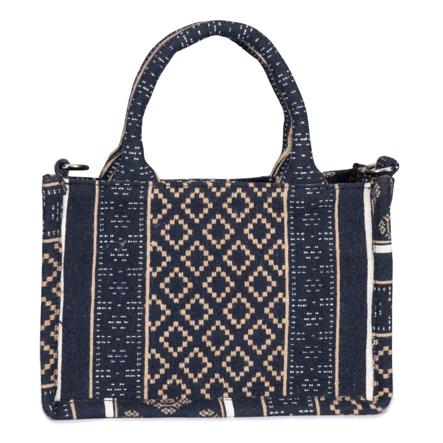 Shop Tote Bags, Laptop Bags, Shoulder Bags at Individual Design.In